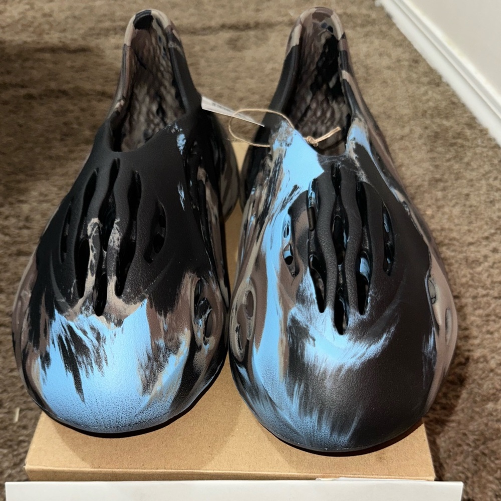 Yeezy Foam Runner MX Cinder YZY FOAM RNNR SZ8 BNIB